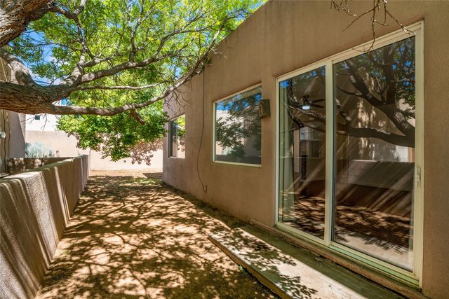 5 Eagle Thorn Place, Santa Fe, NM 87508
