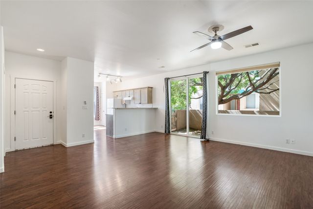 5 Eagle Thorn Place, Santa Fe, NM 87508