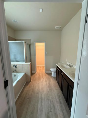 9323 Fuqua Ridge Lane, Houston, TX 77075