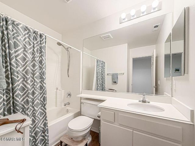 2037 Freesia Avenue, Simi Valley, CA 93063