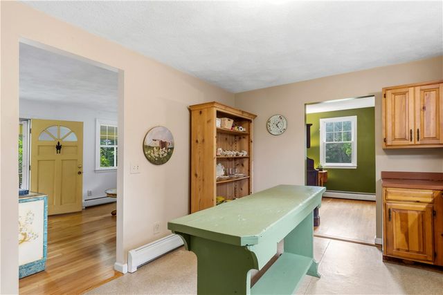 808 Ten Rod Road, Exeter, RI 02822