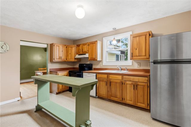 808 Ten Rod Road, Exeter, RI 02822