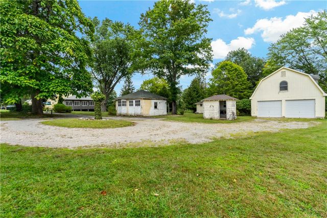 808 Ten Rod Road, Exeter, RI 02822