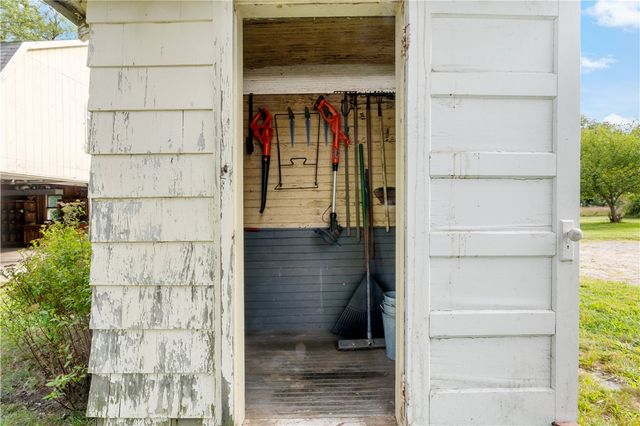 808 Ten Rod Road, Exeter, RI 02822