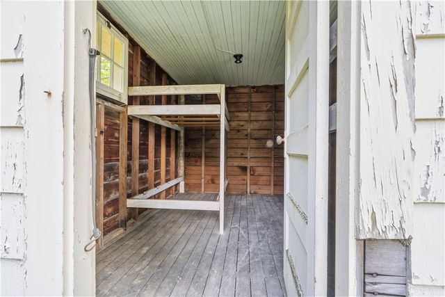 808 Ten Rod Road, Exeter, RI 02822