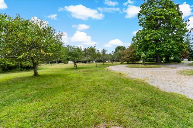 808 Ten Rod Road, Exeter, RI 02822