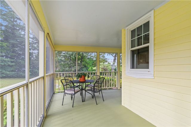 808 Ten Rod Road, Exeter, RI 02822