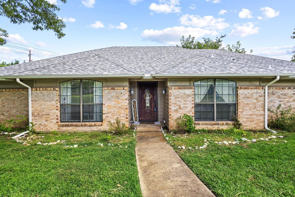 600 Blanton Drive, Sherman, TX 75092