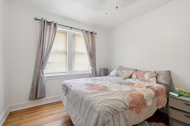 8012 S Honore Street, Chicago, IL 60620