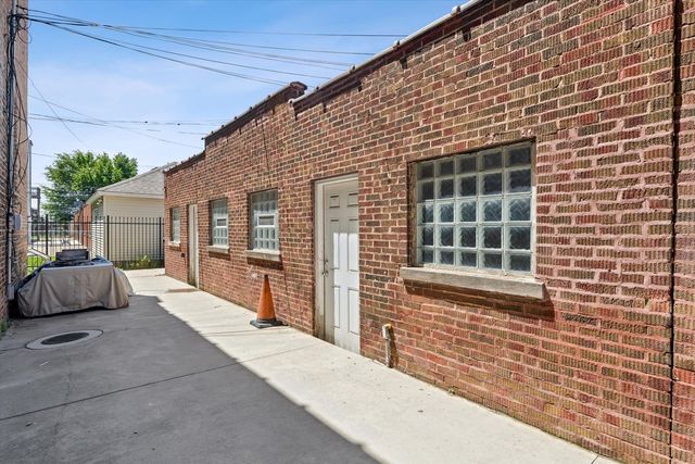 8012 S Honore Street, Chicago, IL 60620