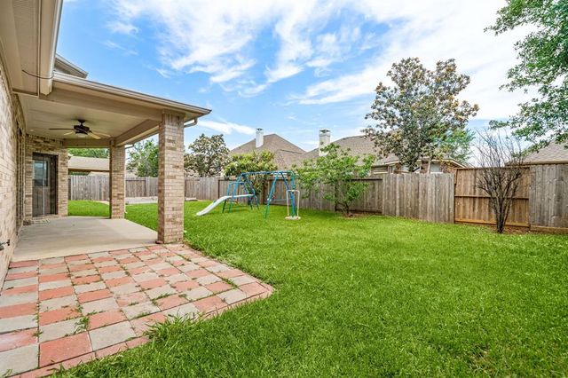 1810 Candle Light Court, Sugar Land, TX 77498