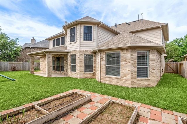 1810 Candle Light Court, Sugar Land, TX 77498