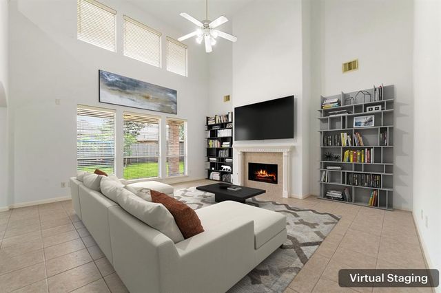 1810 Candle Light Court, Sugar Land, TX 77498