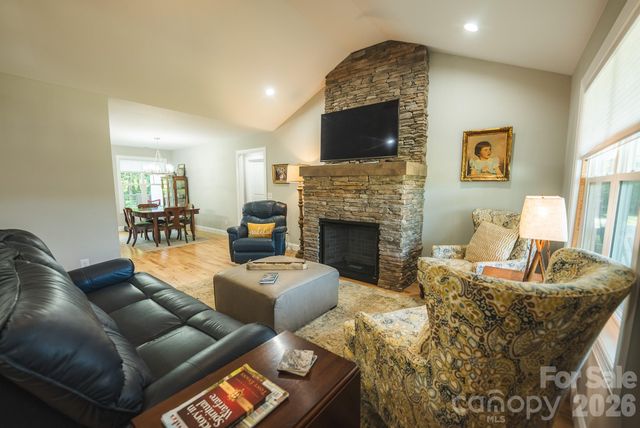 133 Maplewood Court, Hudson, NC 28638