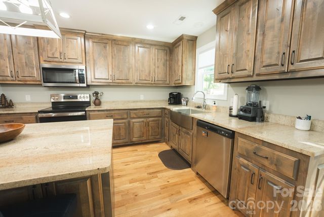 133 Maplewood Court, Hudson, NC 28638