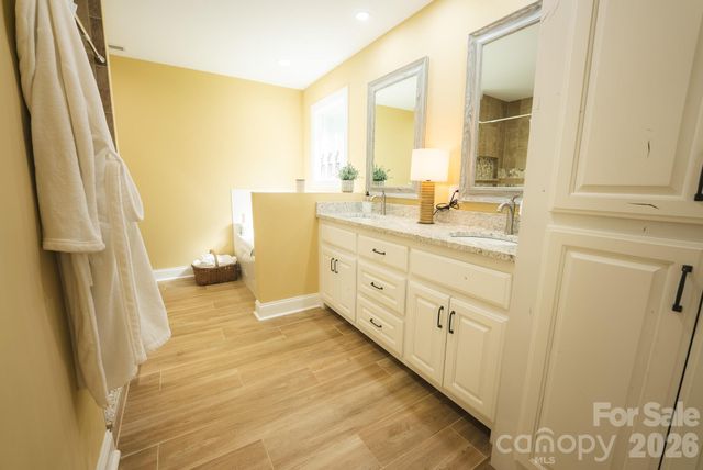 133 Maplewood Court, Hudson, NC 28638