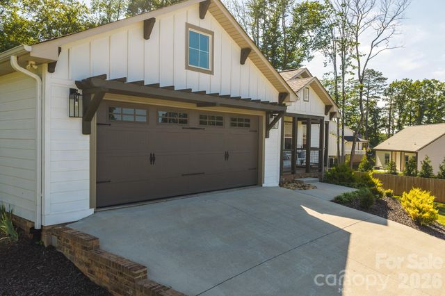 133 Maplewood Court, Hudson, NC 28638