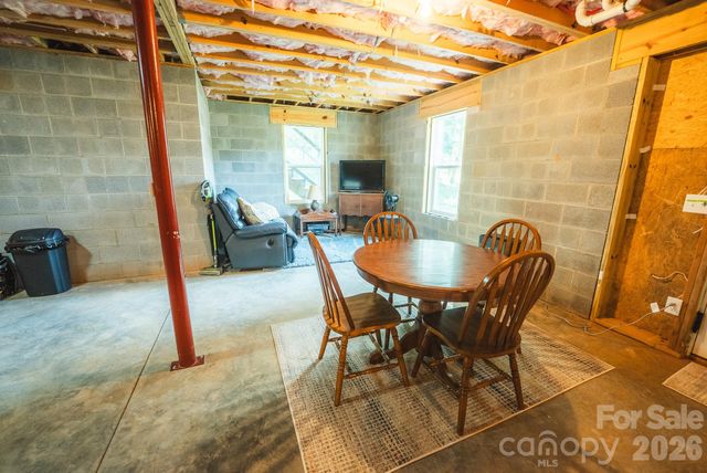 133 Maplewood Court, Hudson, NC 28638