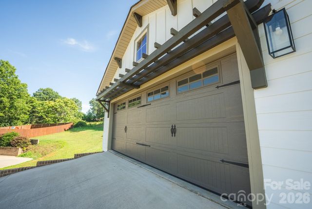 133 Maplewood Court, Hudson, NC 28638
