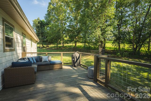 133 Maplewood Court, Hudson, NC 28638