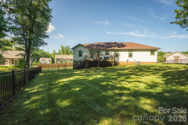 133 Maplewood Court, Hudson, NC 28638