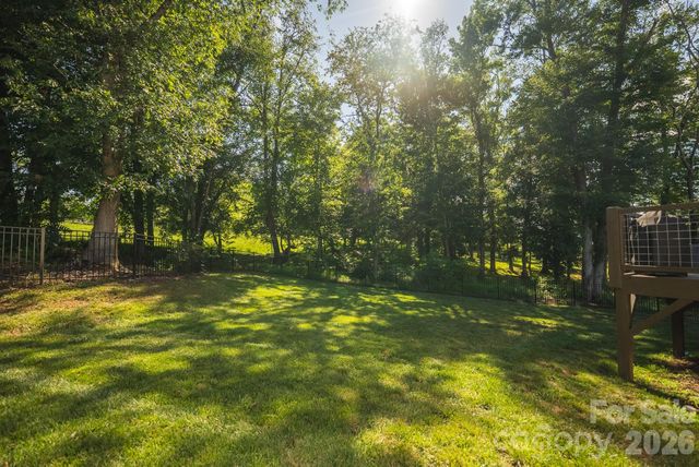 133 Maplewood Court, Hudson, NC 28638