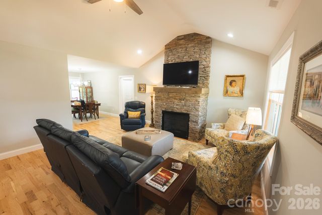 133 Maplewood Court, Hudson, NC 28638