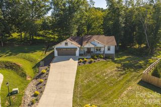 133 Maplewood Court, Hudson, NC 28638