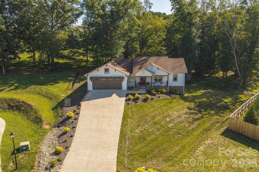 133 Maplewood Court, Hudson, NC 28638