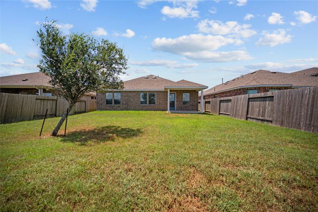 7730 Squall Lane, Baytown, TX 77523