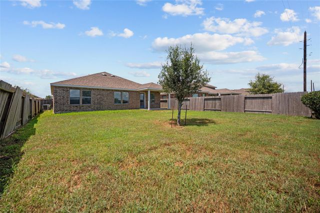 7730 Squall Lane, Baytown, TX 77523