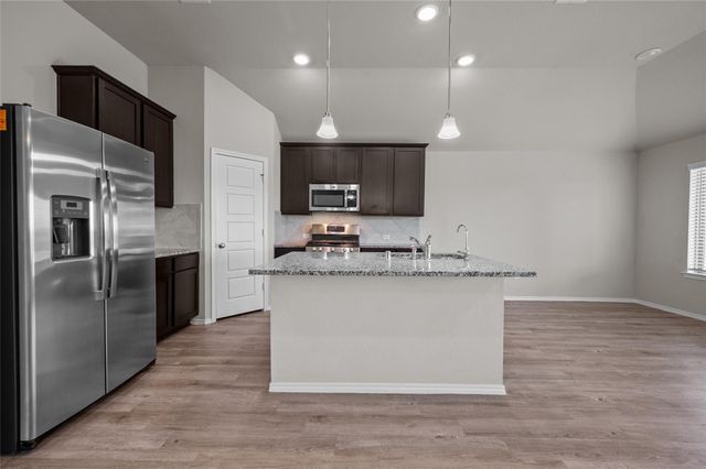 7730 Squall Lane, Baytown, TX 77523