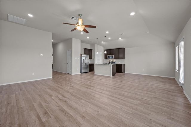 7730 Squall Lane, Baytown, TX 77523
