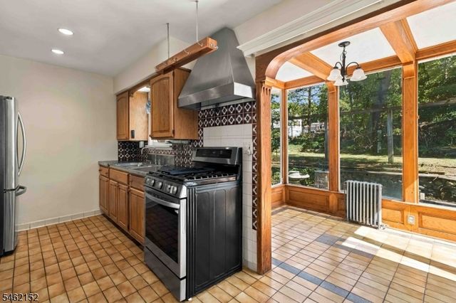 51 Valley View Ter, Wayne Twp., NJ 07470