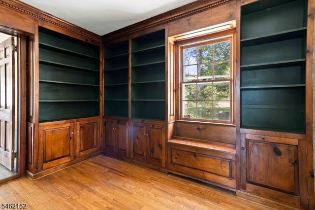 51 Valley View Ter, Wayne Twp., NJ 07470