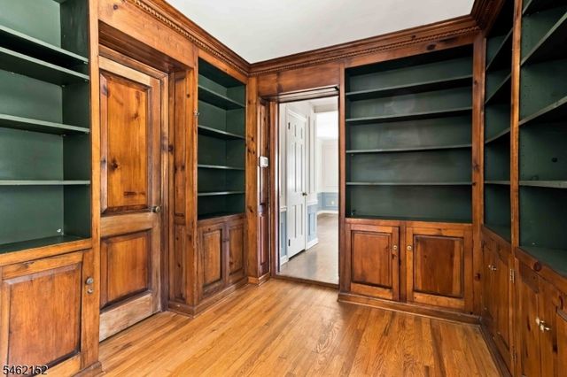 51 Valley View Ter, Wayne Twp., NJ 07470