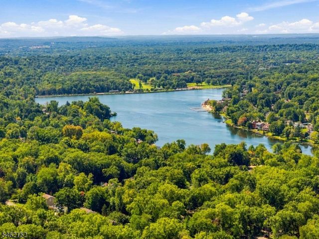 51 Valley View Ter, Wayne Twp., NJ 07470