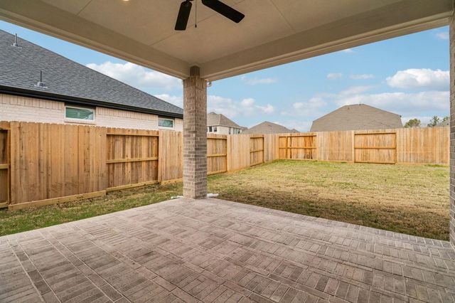 9729 Roaring River Falls Lane, Porter, TX 77365