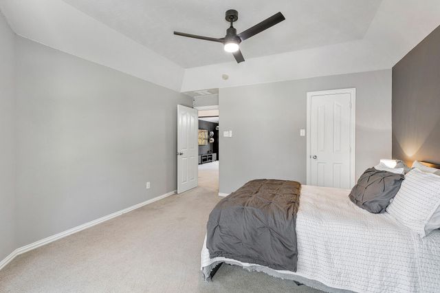 30 S Dulcet Hollow Circle, Spring, TX 77382