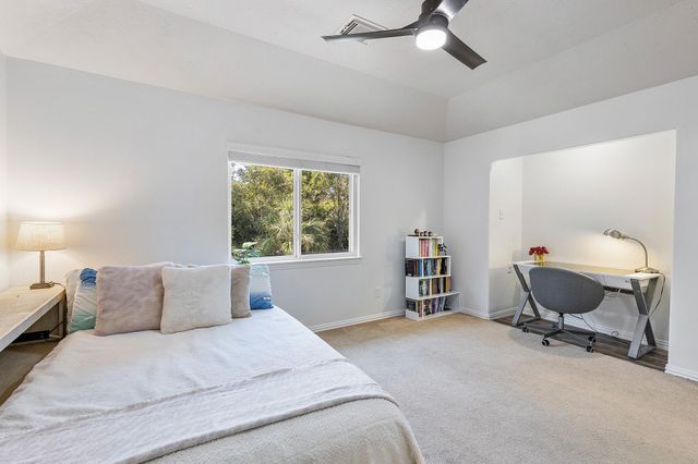 30 S Dulcet Hollow Circle, Spring, TX 77382