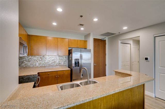 8255 Las Vegas Boulevard 1414, Las Vegas, NV 89123