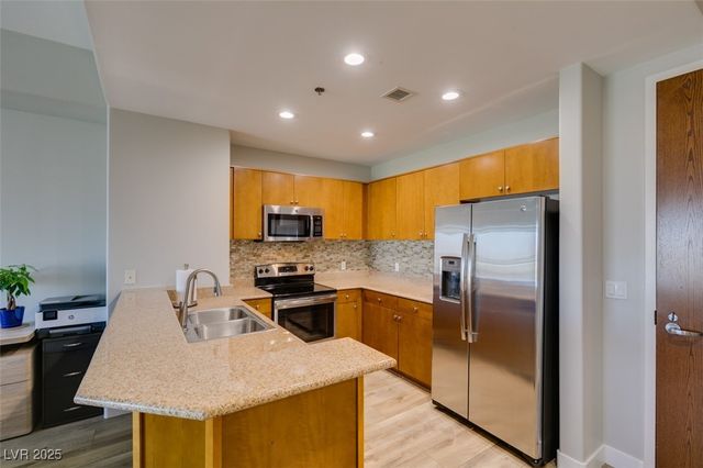 8255 Las Vegas Boulevard 1414, Las Vegas, NV 89123