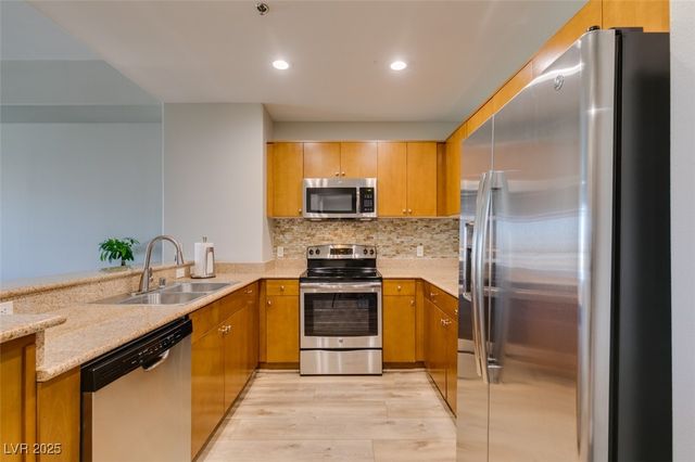 8255 Las Vegas Boulevard 1414, Las Vegas, NV 89123