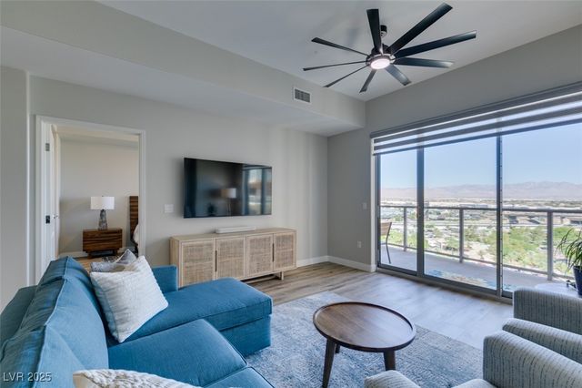 8255 Las Vegas Boulevard 1414, Las Vegas, NV 89123