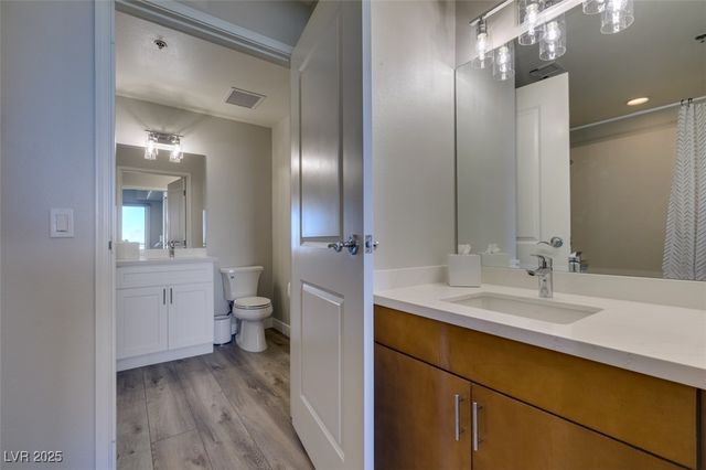 8255 Las Vegas Boulevard 1414, Las Vegas, NV 89123