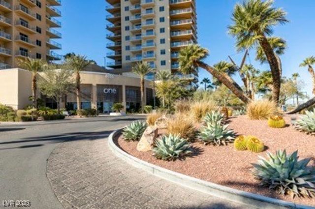 8255 Las Vegas Boulevard 1414, Las Vegas, NV 89123