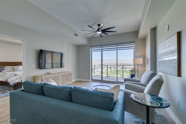 8255 Las Vegas Boulevard 1414, Las Vegas, NV 89123