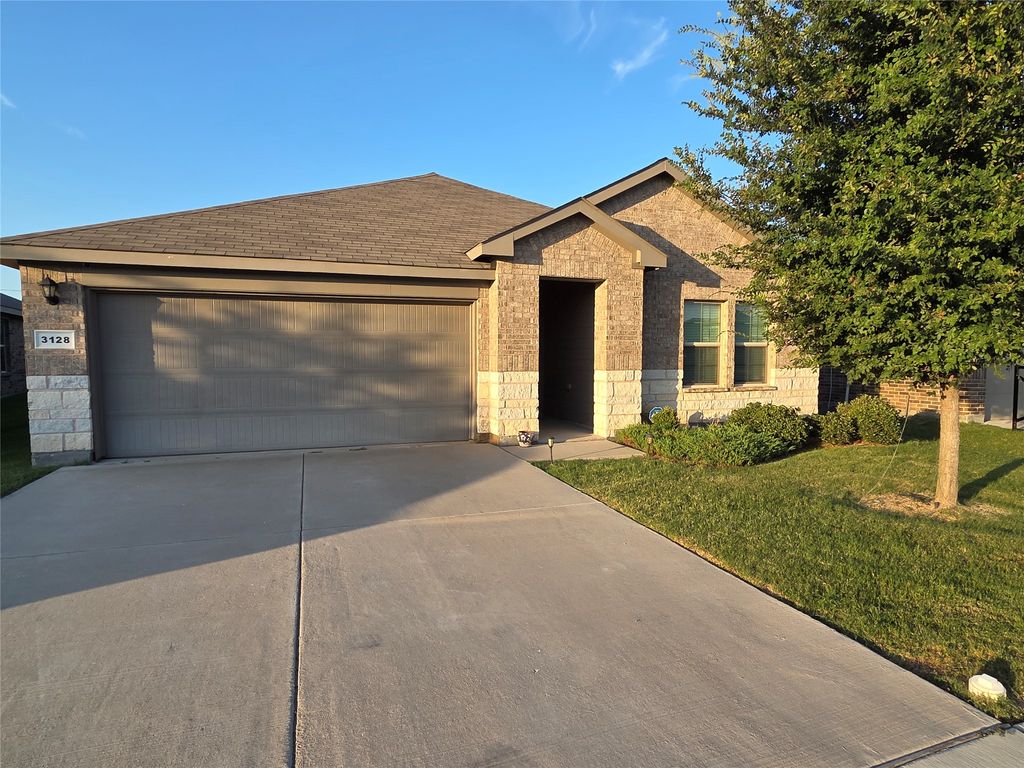 3128 Winoak Drive, Fort Worth, TX 76123