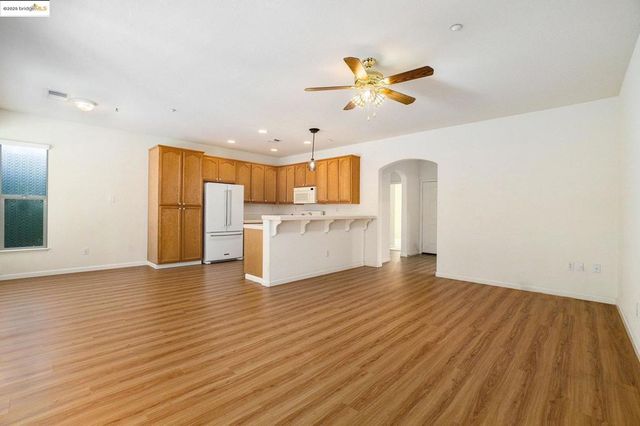 939 Centennial Dr, Brentwood, CA 94513