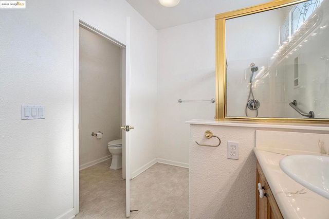 939 Centennial Dr, Brentwood, CA 94513